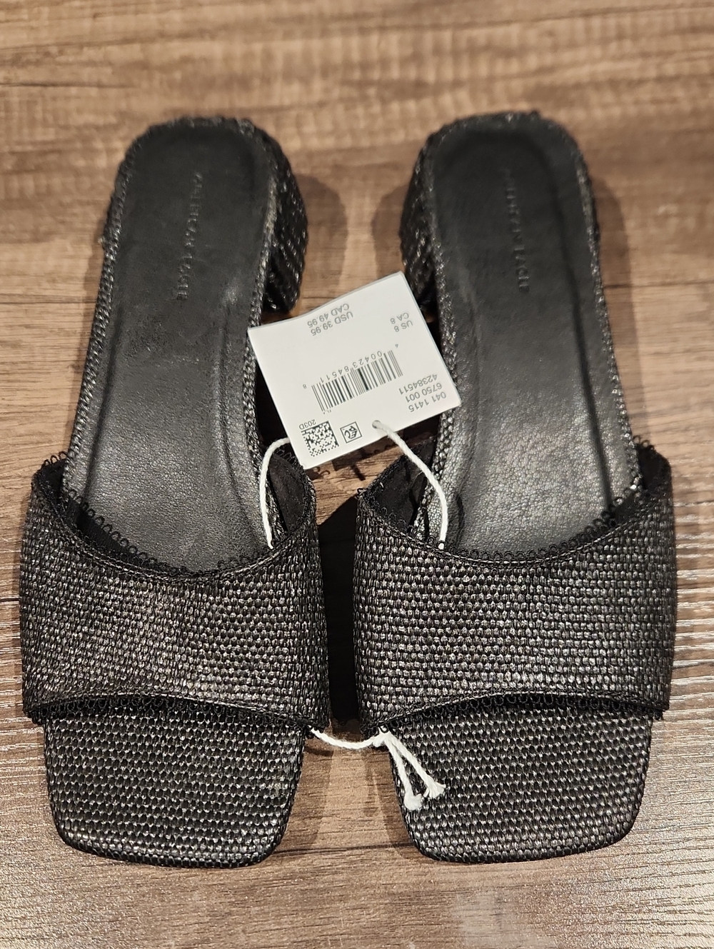 NWT American Eagle Outfitters Black Textured Slide Mules SZ 8